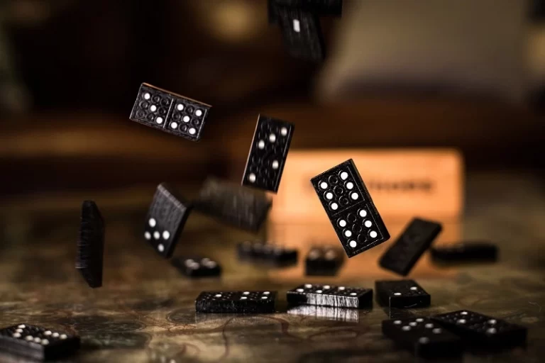 Download Royal Domino dan Cari Tahu Cara Mainnya! royal domino